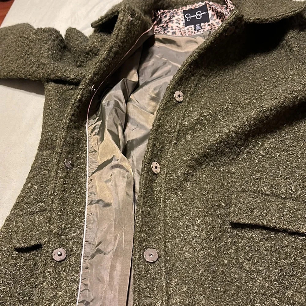 Coat - Picture 6 of 7